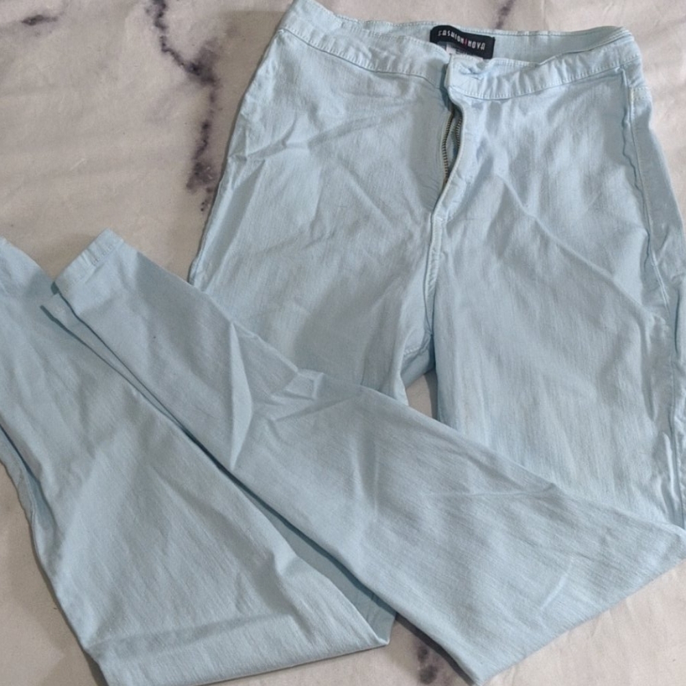 Fashion nova jeans